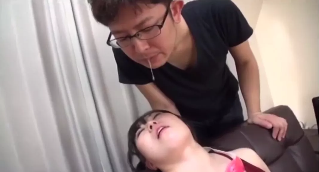 [B/G] - Swallow his spit - 412: OFF