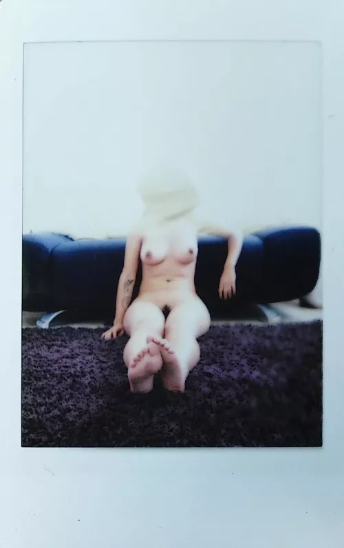 Blinding light. Instax 90