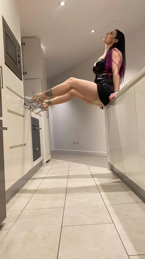 can this wife next door ride your face?