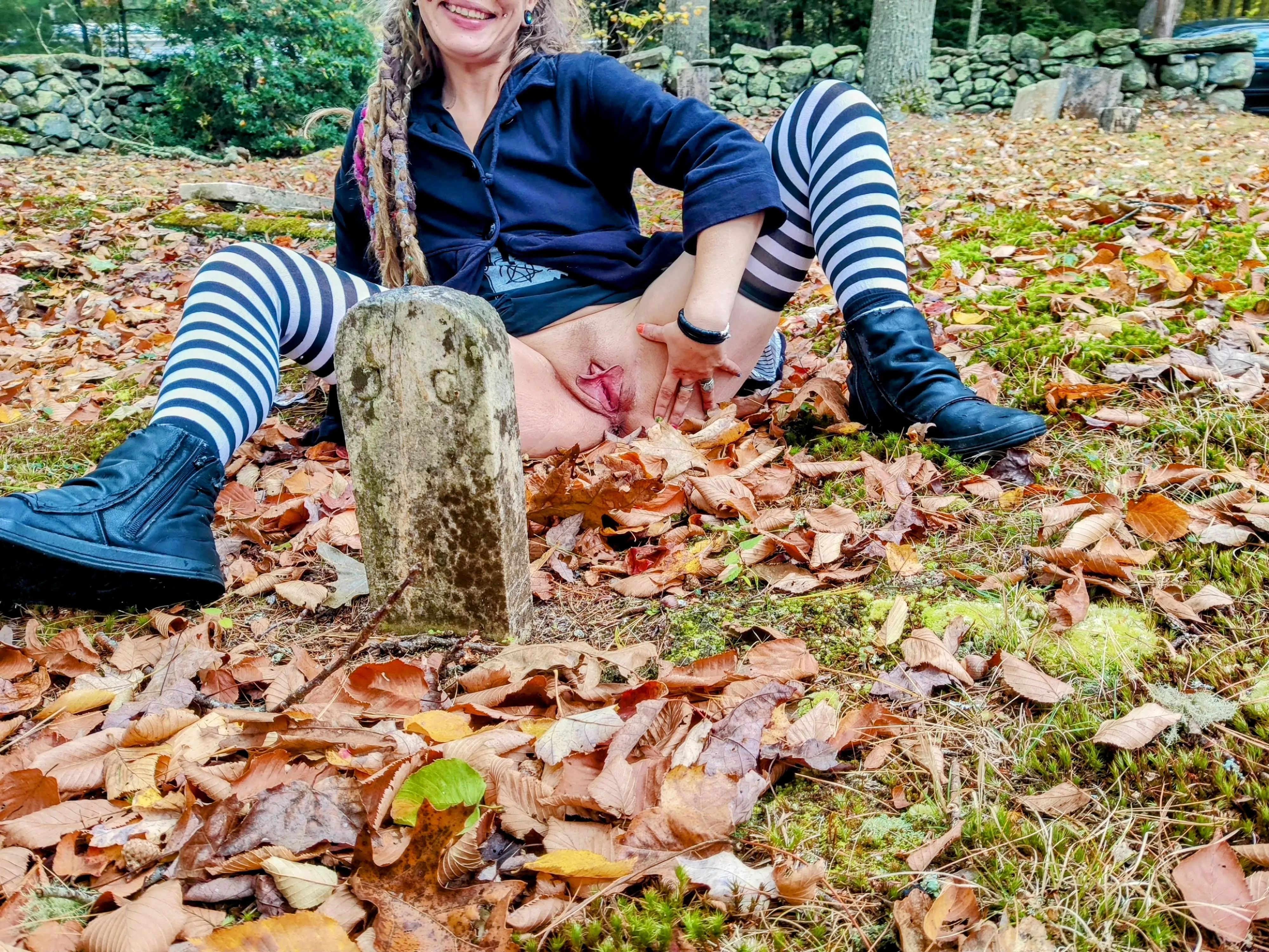 Cemetery 🖤🐈‍⬛️💀🧟‍♀️