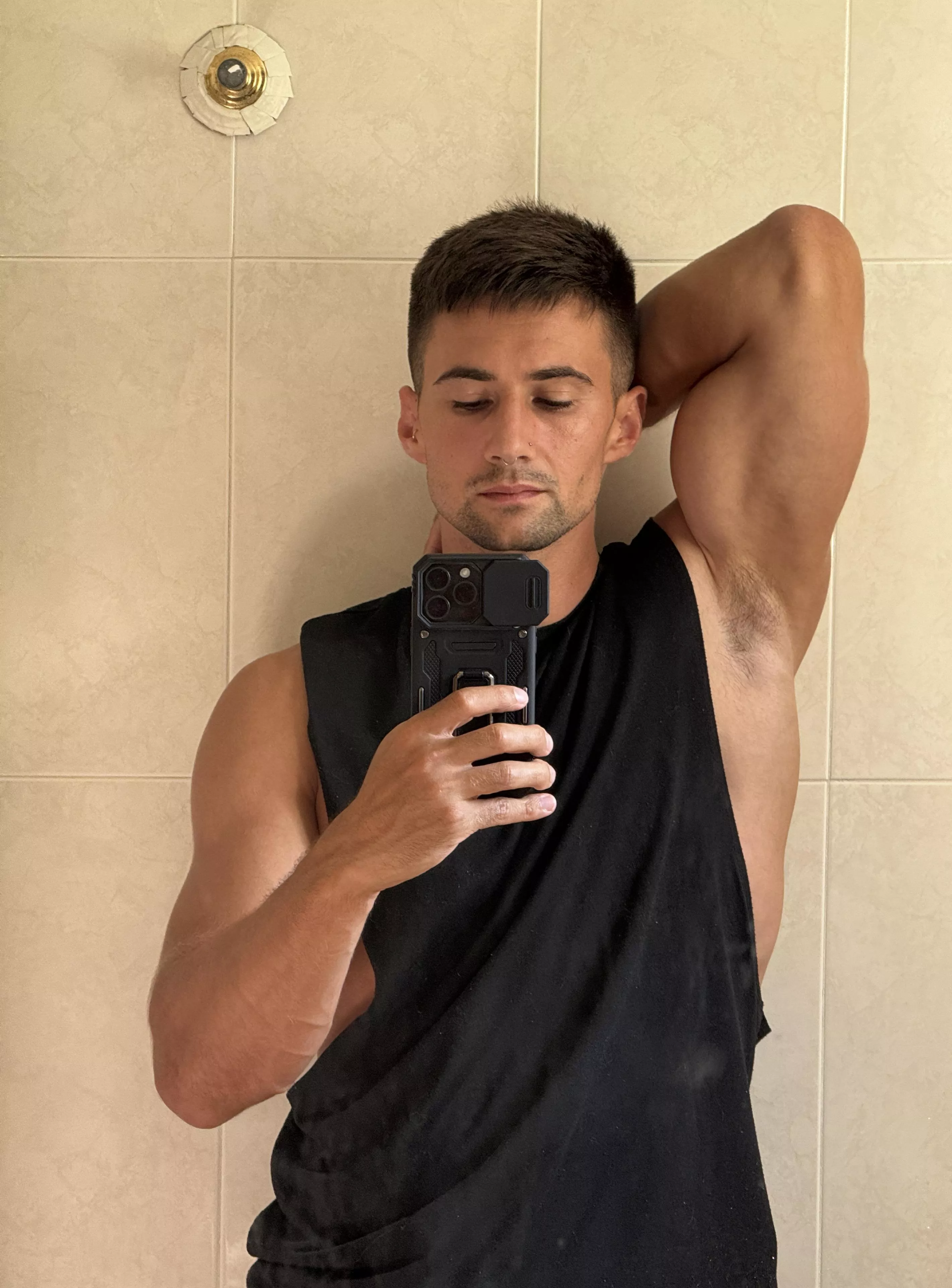 choose to lick sniff or kiss