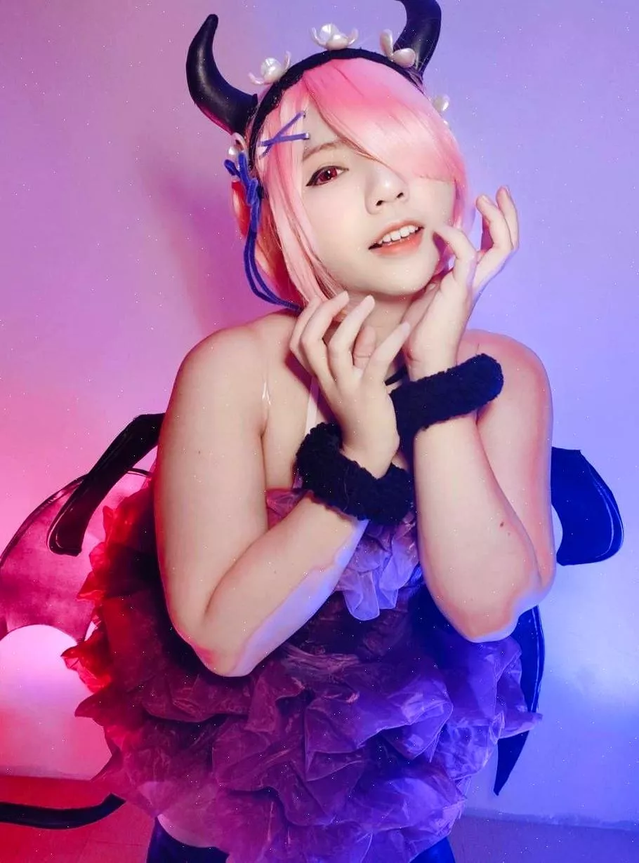 Cute butt in white skirt