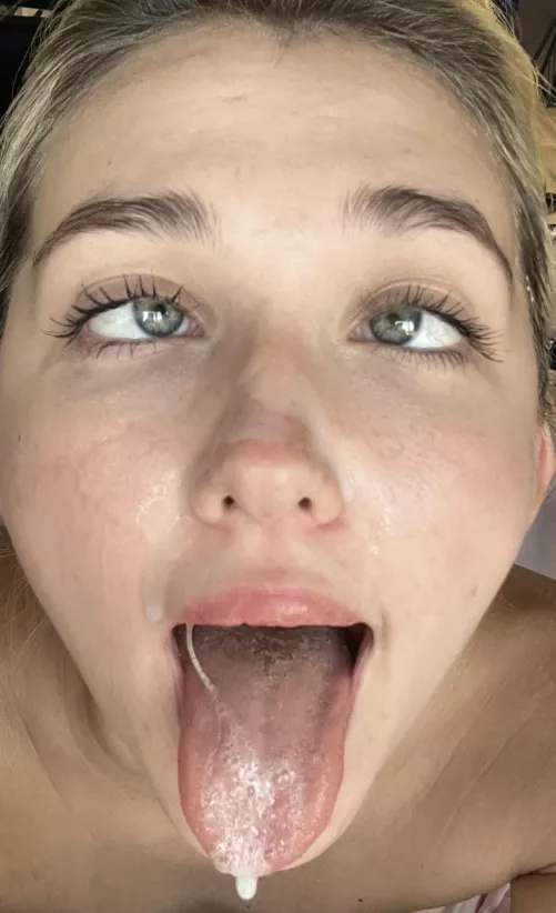 Demand me to do ahegao for you