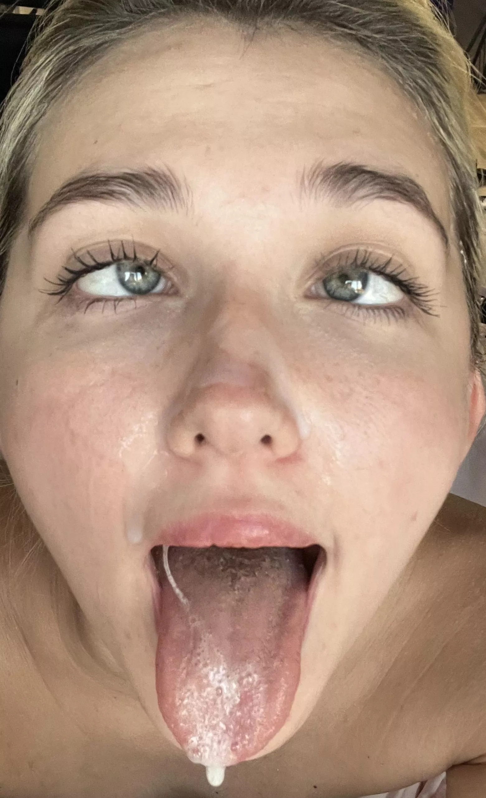 Demand me to do ahegao for you