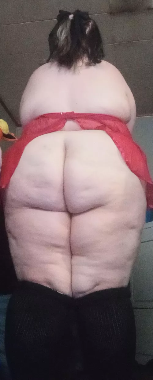 Do thick goth girls turn you on?