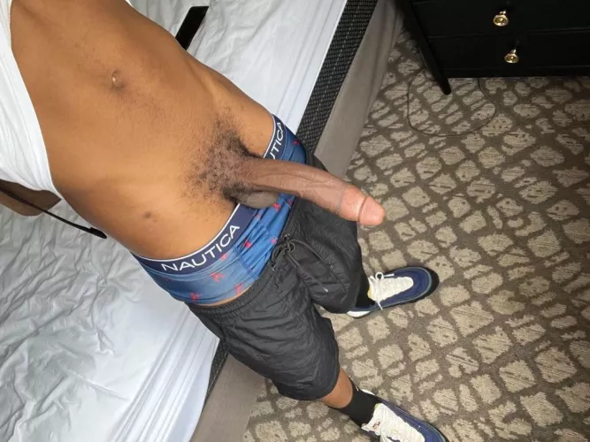 Dominican going  beginning of November and hotwifes interested 