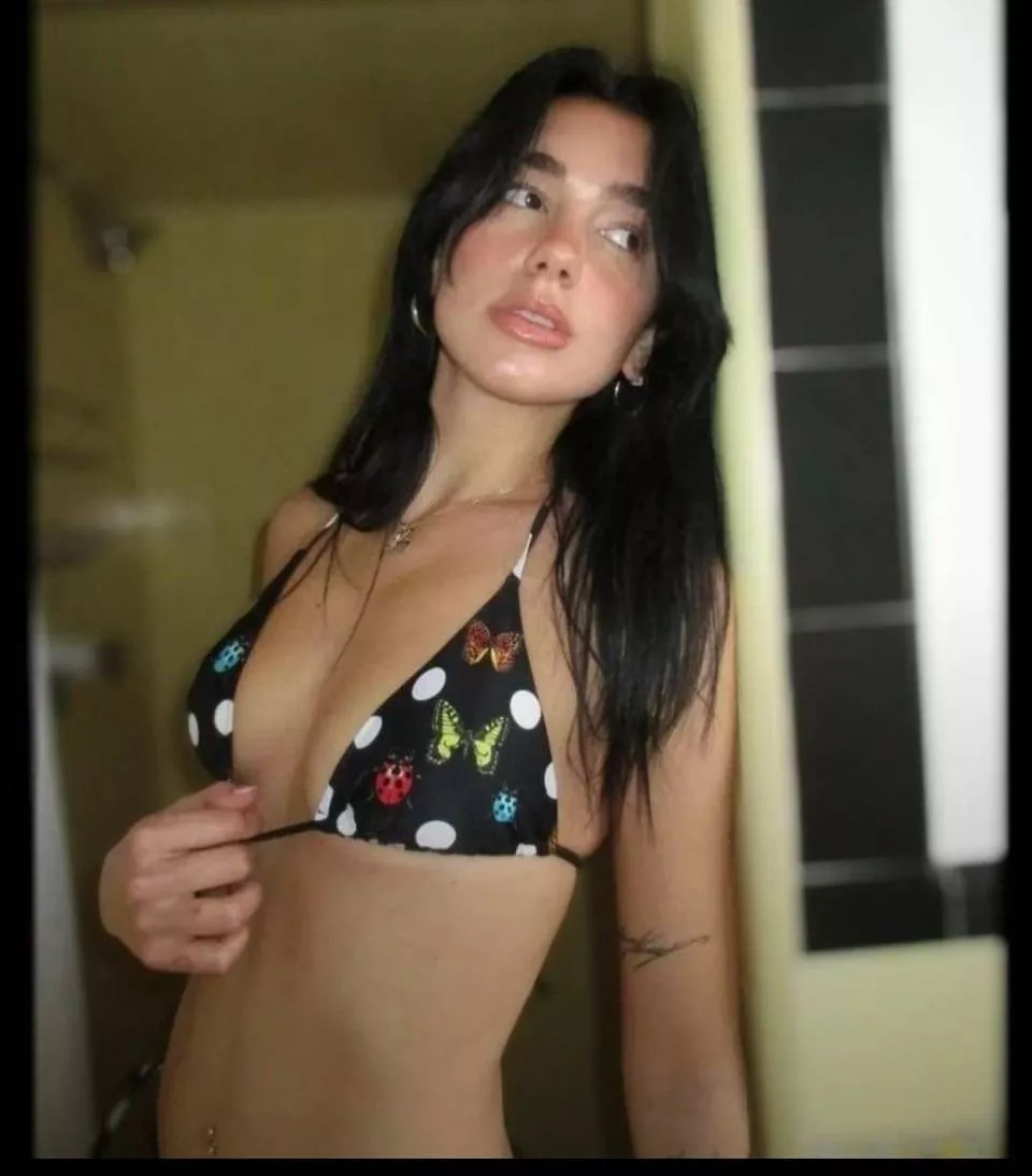 Dua Lipa 