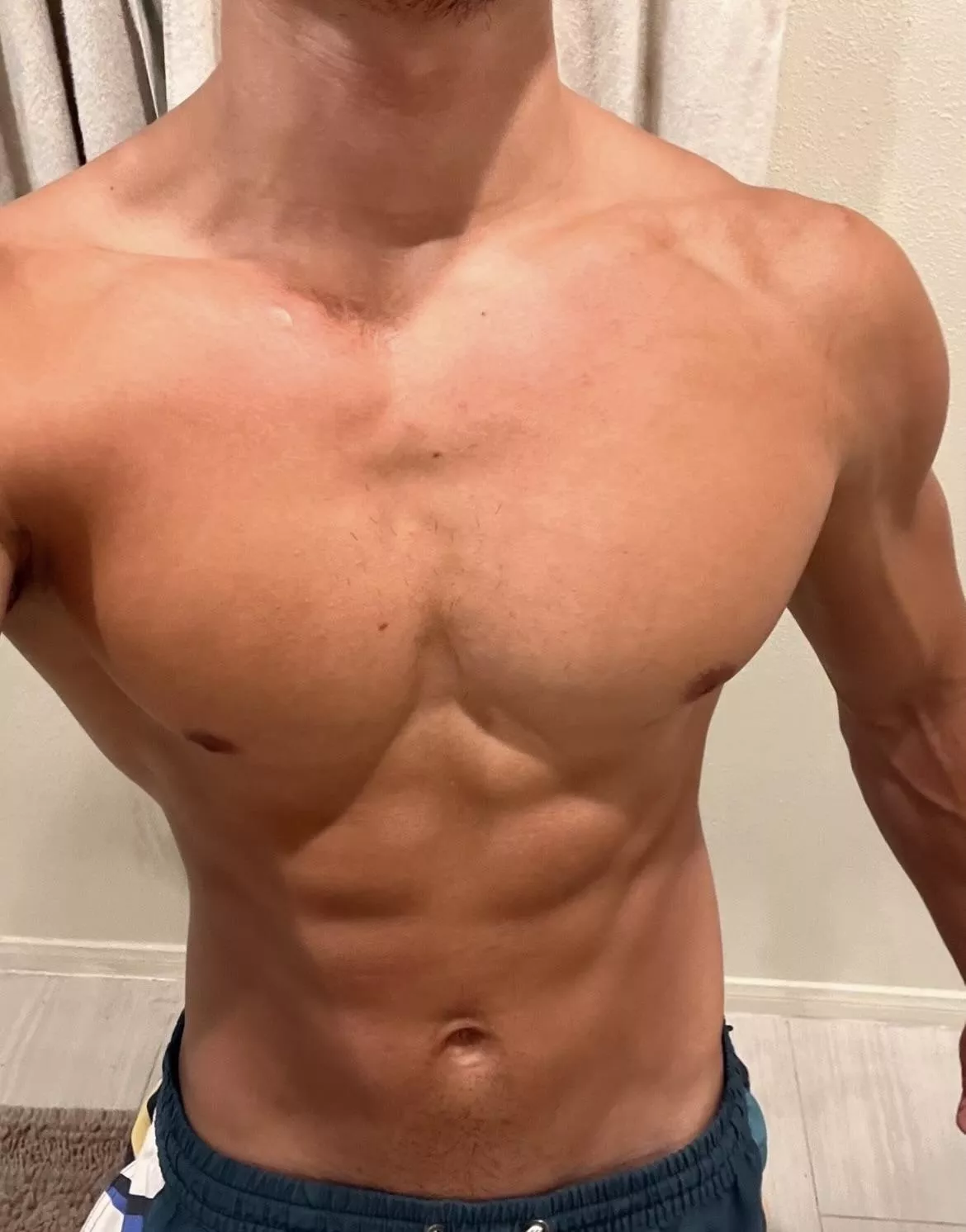 Funky lighting but here’s a little V check 😁😁