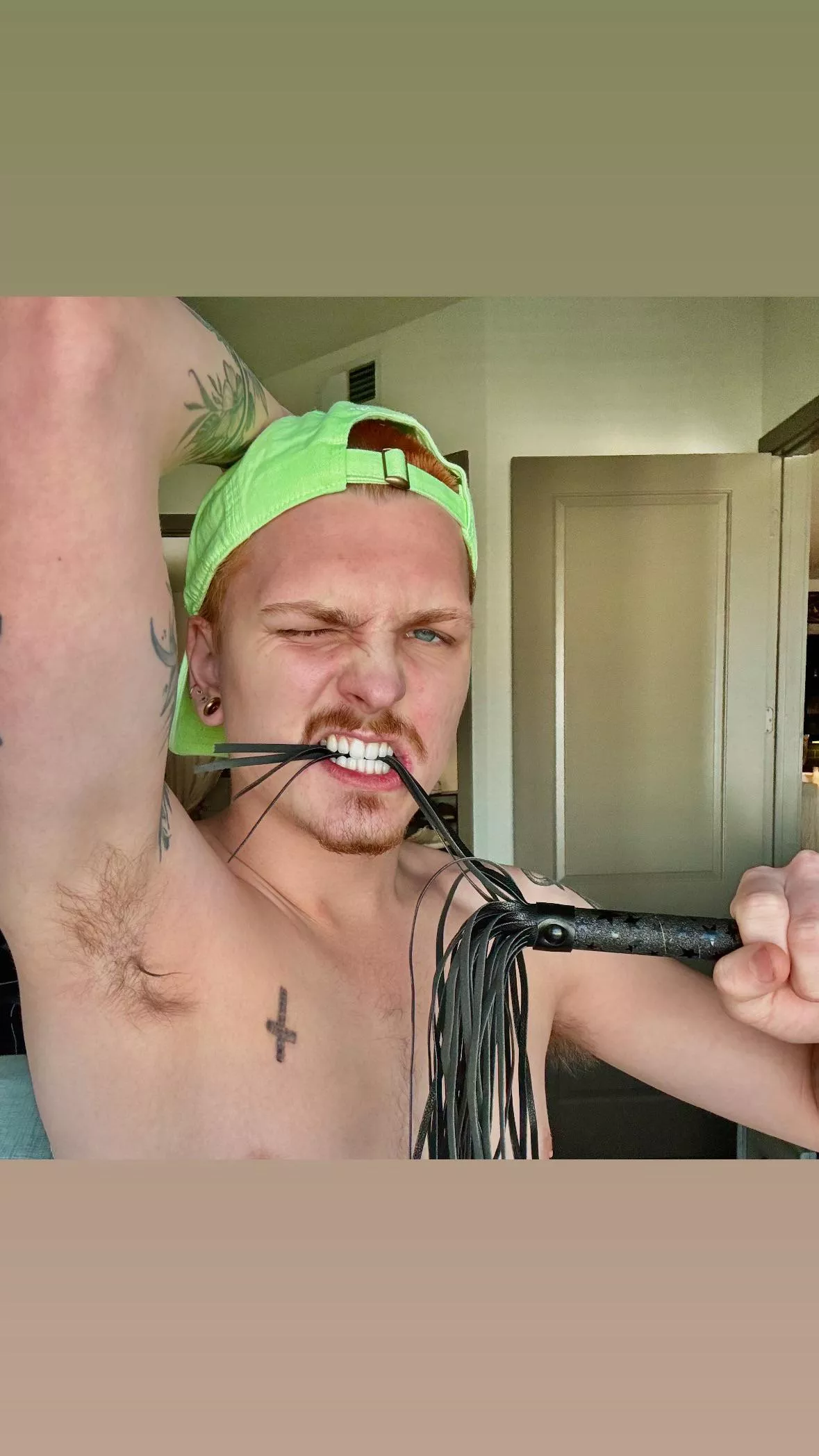 📌 Get on your knees and do as you’re told. 