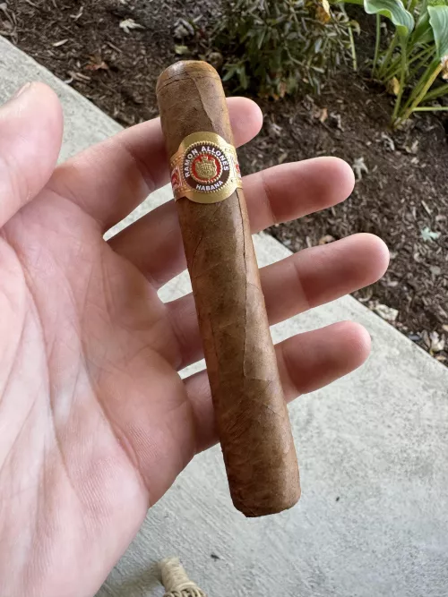 Global warming gave me a surprising warm day yesterday so I tried my first RA Specially Selected 🔥