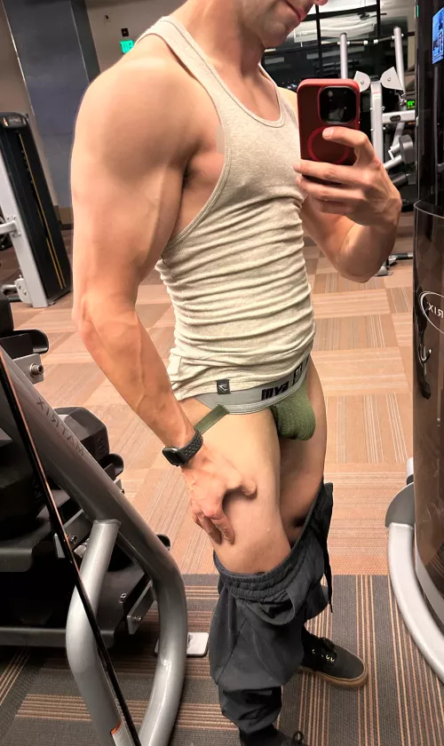 Good day for some arms and cock
