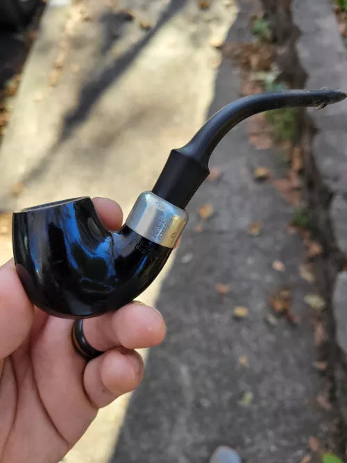 Haven't smoked in years and found my old pipe. 