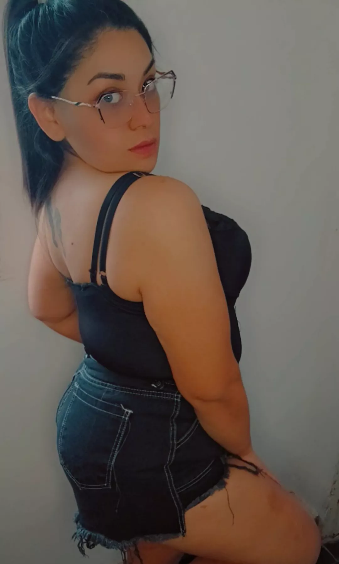 Honestly tell me if your beauty is that beautiful... 