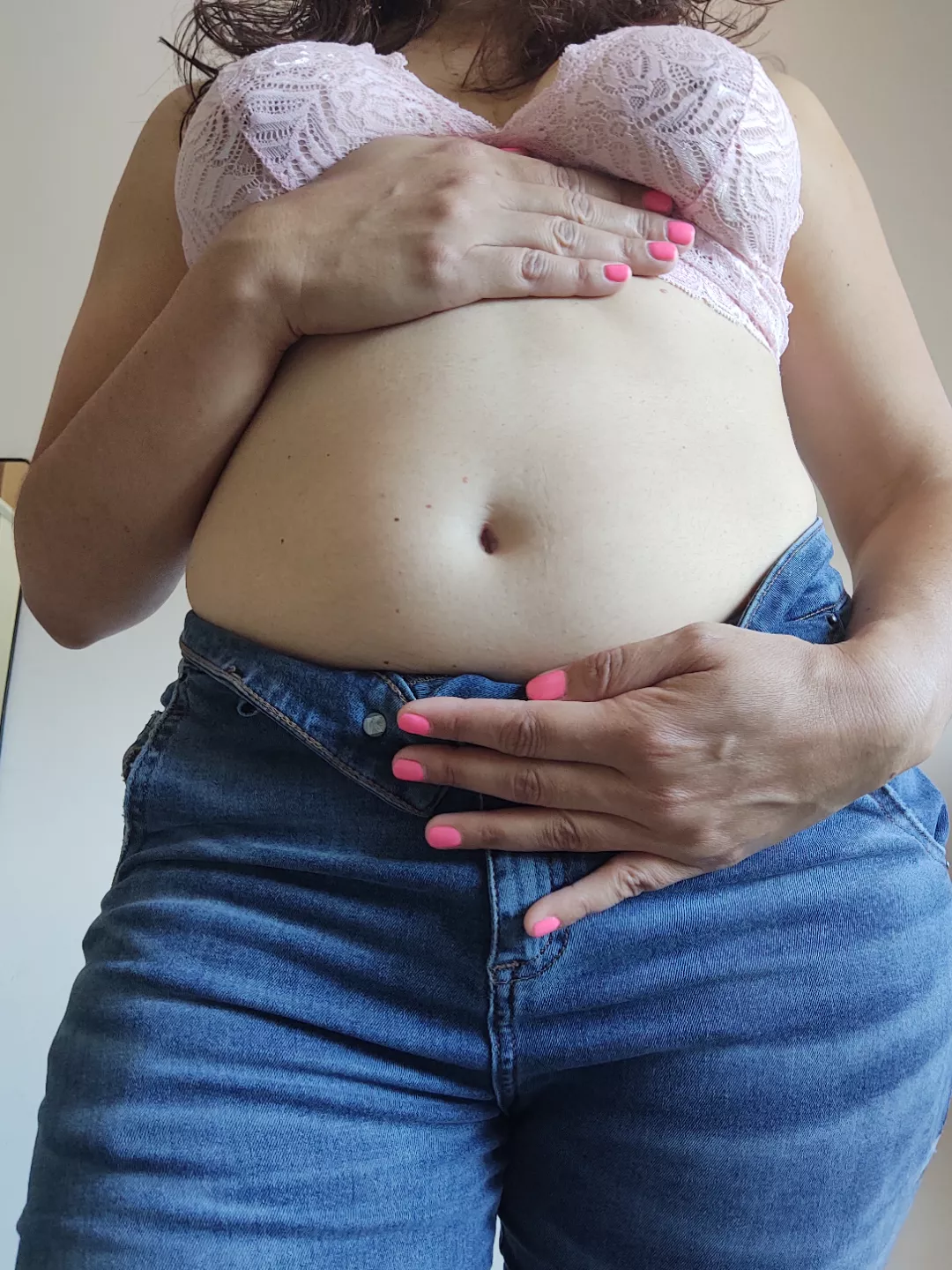 I can't move because I'm so full 🫣🍕🍺