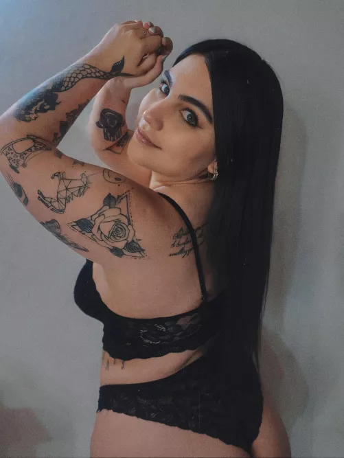 i got all them curves 