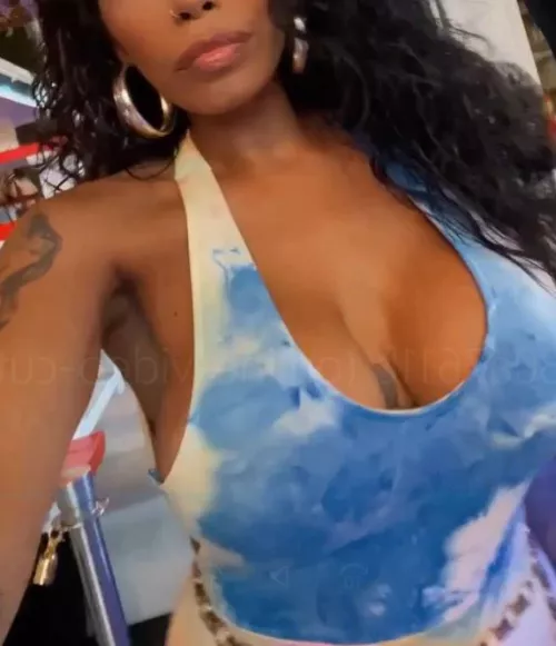 I heard you like girls with big natural boobs