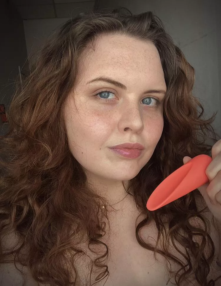 I just did my first sex toy review 😍 and it was 💦💦💦 