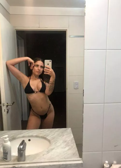 i kinda wanna feel your c*m on my face 💗