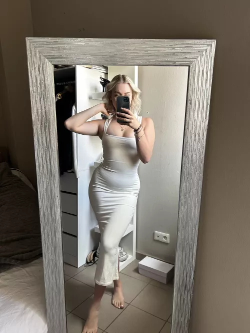 i like guys that like white dresses 