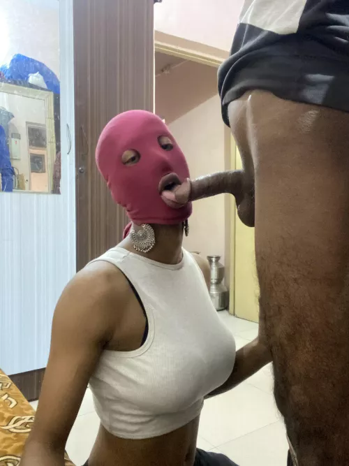 I like to suck with wearing mask 