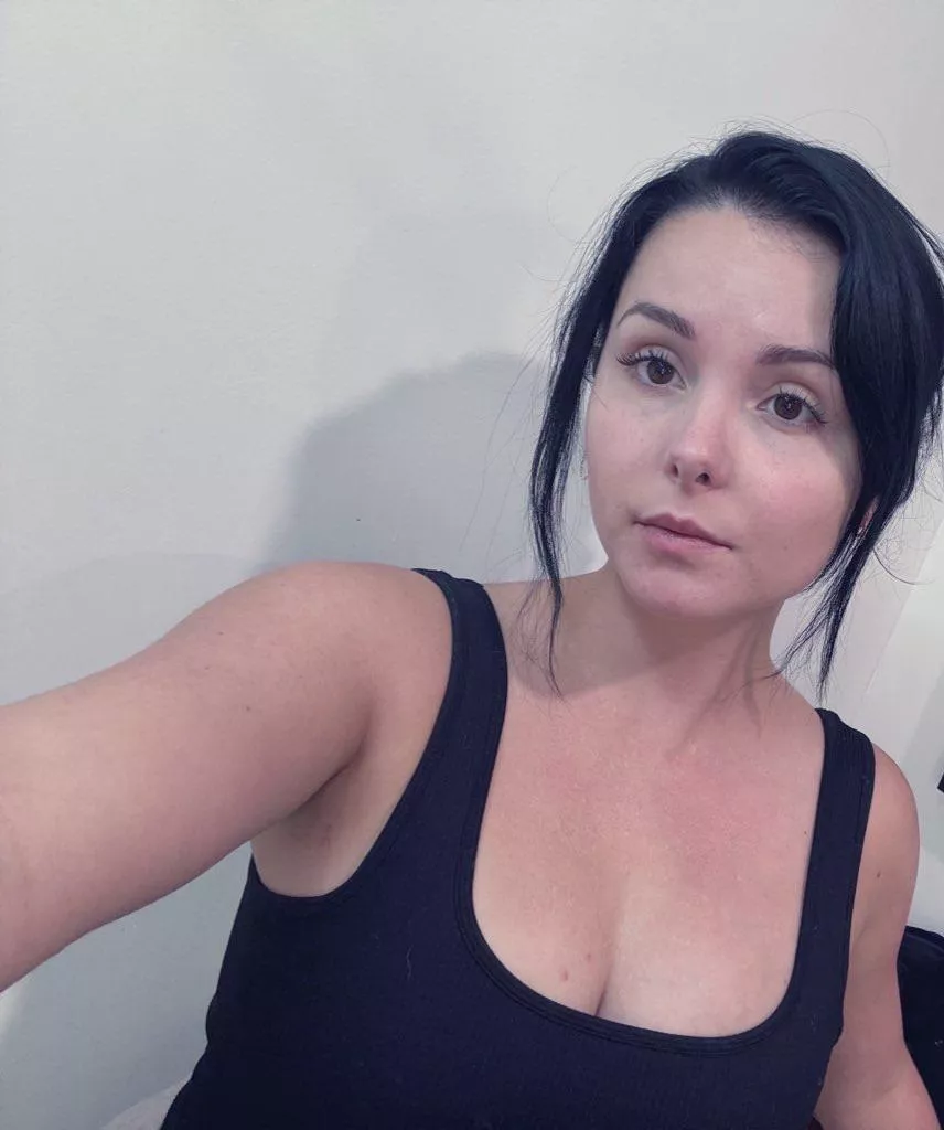 I may look cute but I bite 💵🖤