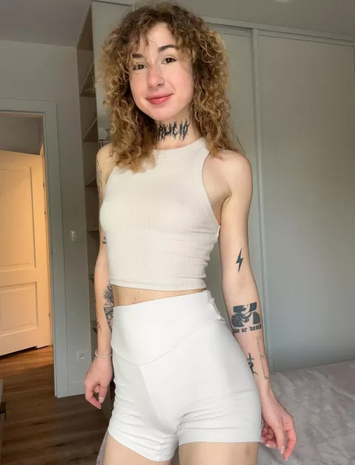 I think that beige color looks good on me