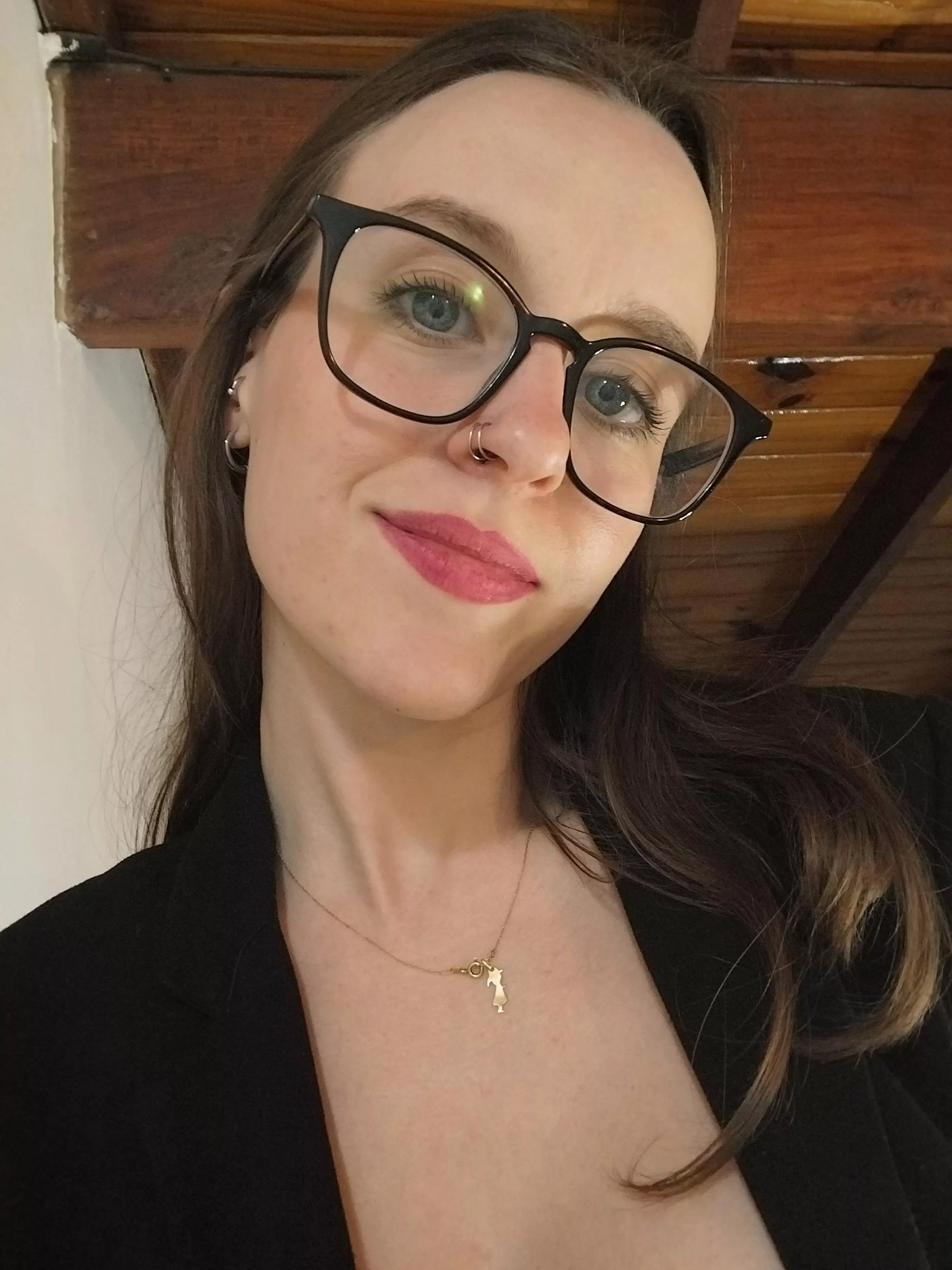 I'll choose a make up for you to be a real slut