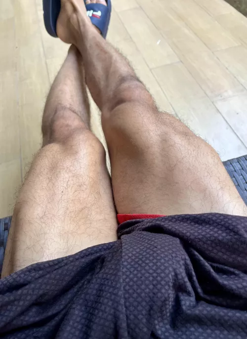 I’ll squish your head like a watermelon with my muscular legs 😈😈