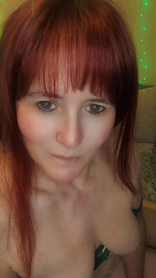 I'm an old lady but my tits are still full of milk