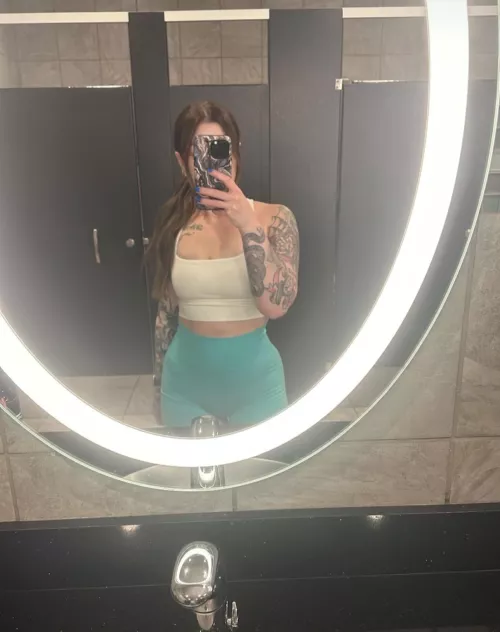 I’m not leaving till I’m properly bred like a good whore 😘🥵