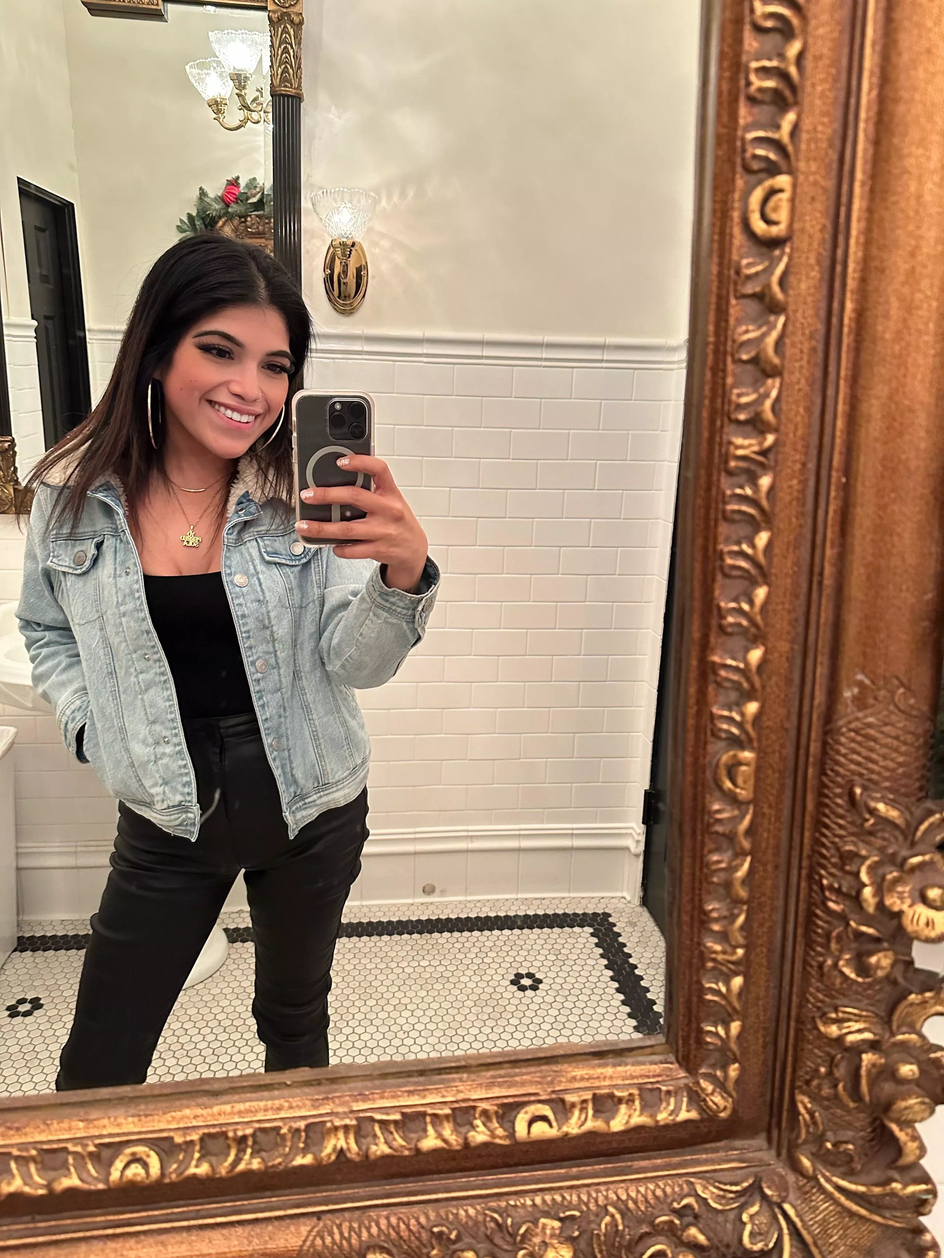 It’s Friday puppies! Be a good boy & send to mommy🐶 It’s Friday puppies! Be a good boy & send to mommy🐶