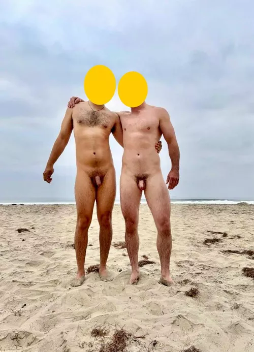It’s so nice to meet a normal person while nude who isn’t a creep!