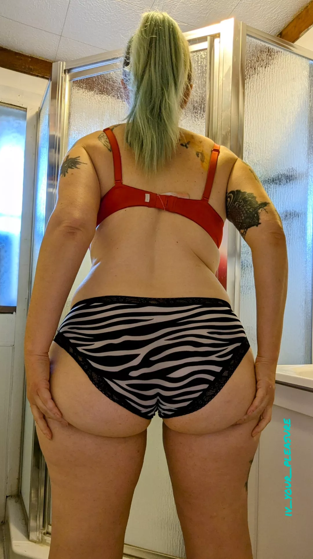 Just 2 days left of my panty sale! I sell all kinds of inner/outer wear, content, and sexting as well!