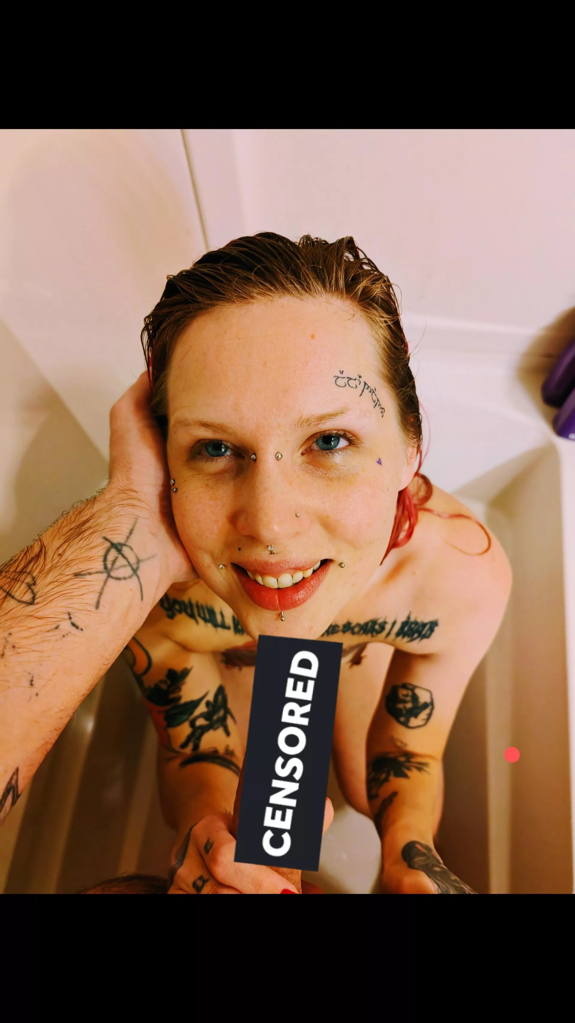 Just 2 tatted baddies 