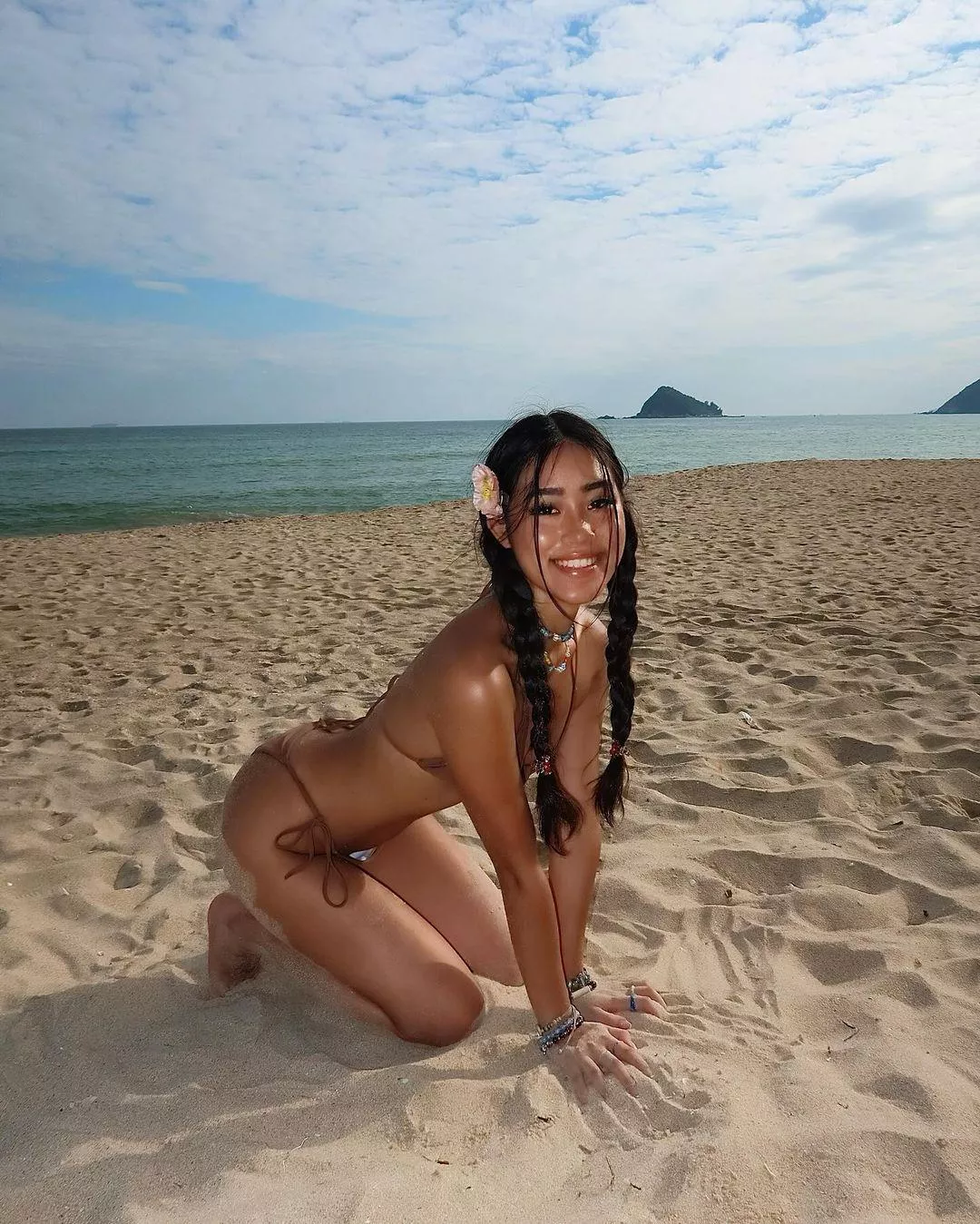 Just looking for someone to keep me warm at night.