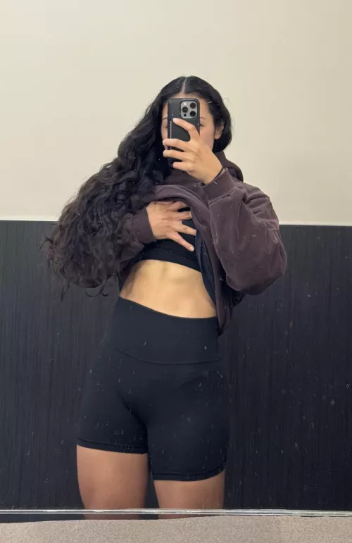 Leg day but needed to make sure my abs were still present