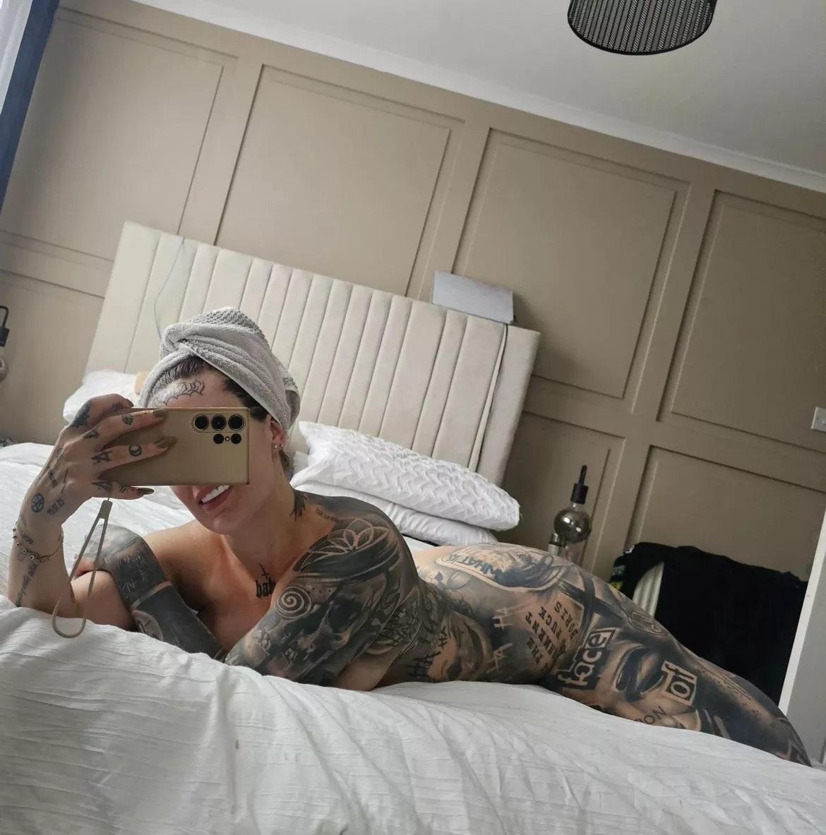 Let’s fuck for my page ;)