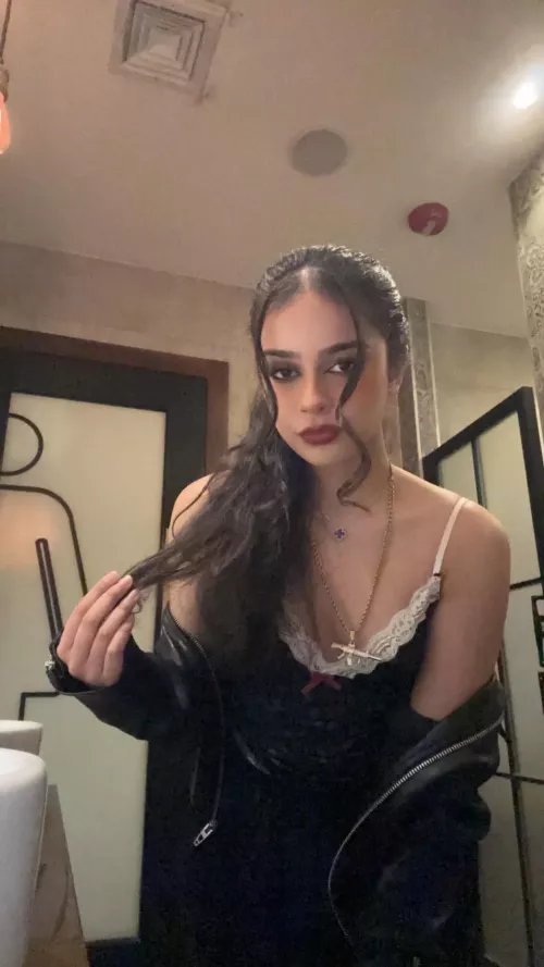 Look all you want but you're never touching<3 Serve me with your big wallet. Vanilla domme 🎀I do sph, cbt, humiliation, teasing, denial, findom🎀