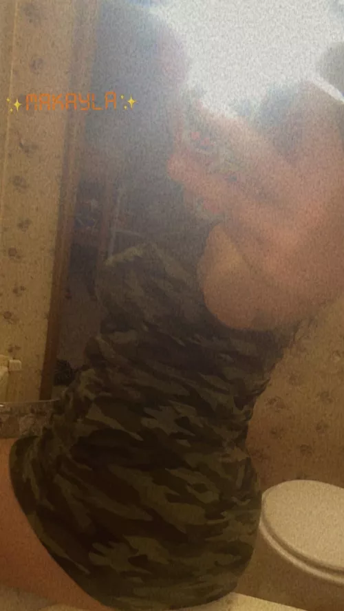 Looking for a daddy/ sub to my OF😍 