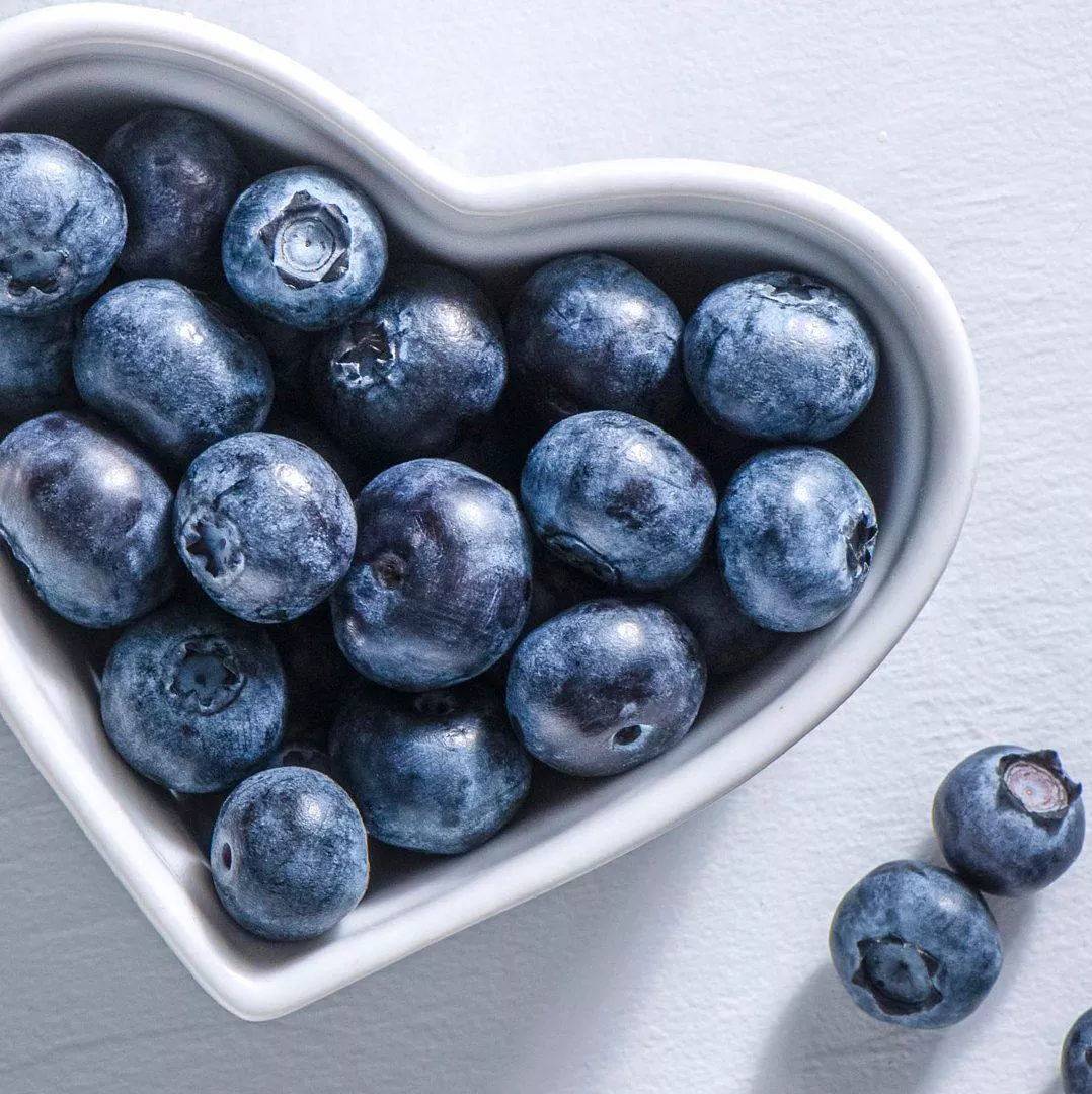 Looking for a story about transformation into a fully botanical/anatomical blueberry person Looking for a story about transformation into a fully botanical/anatomical blueberry person