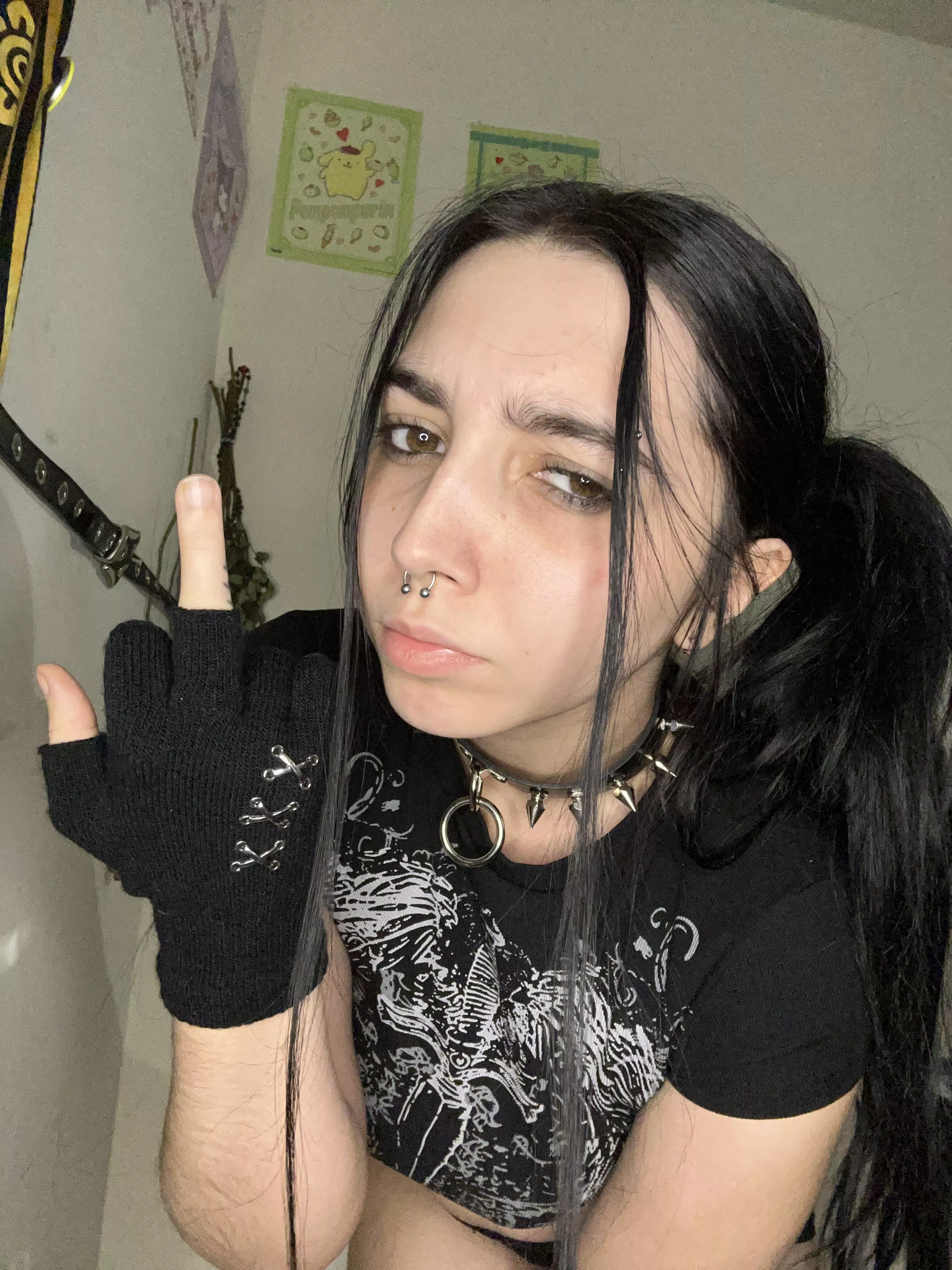 losers deserve to be flipped off 🖕🏻