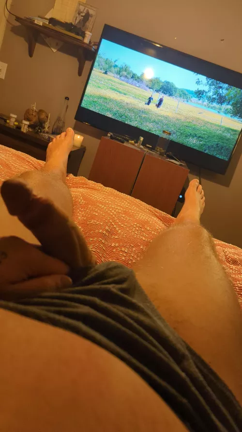 Love it when the clit falls out of the panties