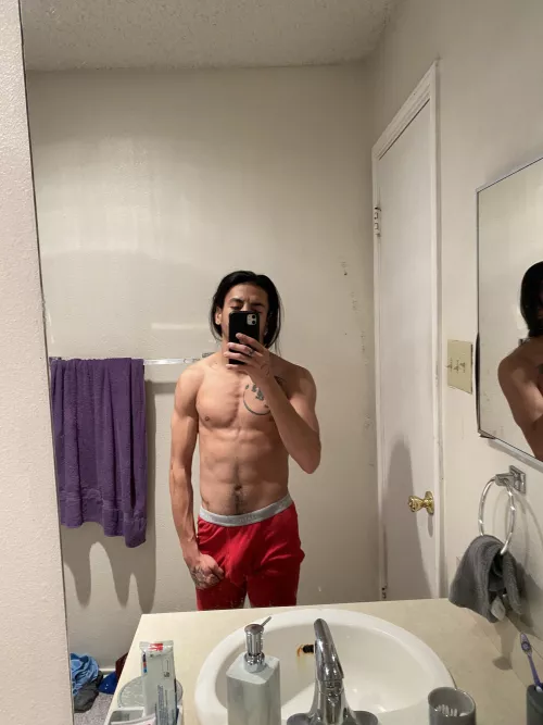 [m] NE side lookin to either chill tomorrow or link tonight lets chat