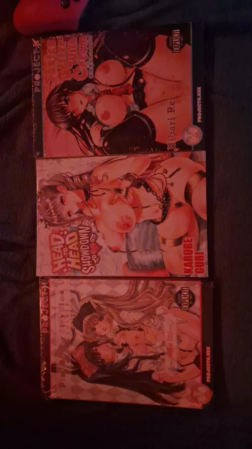 (M25) Hello, which one should i read first? ^^