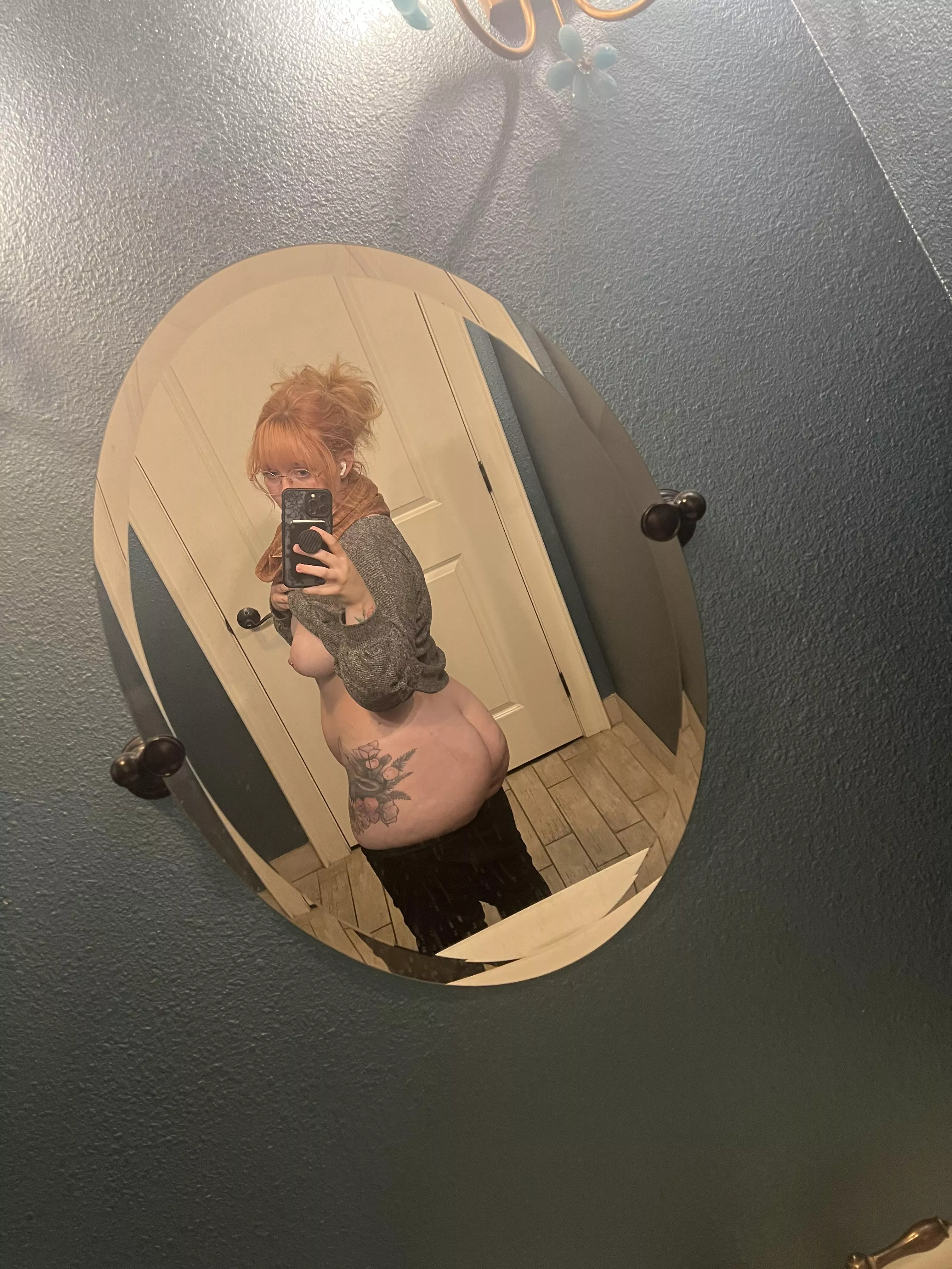 Meet me in private 🫣