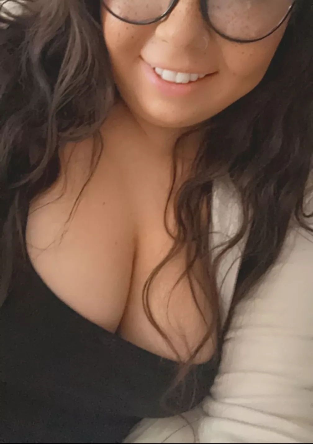 MILFs have the best tits right? 🍒