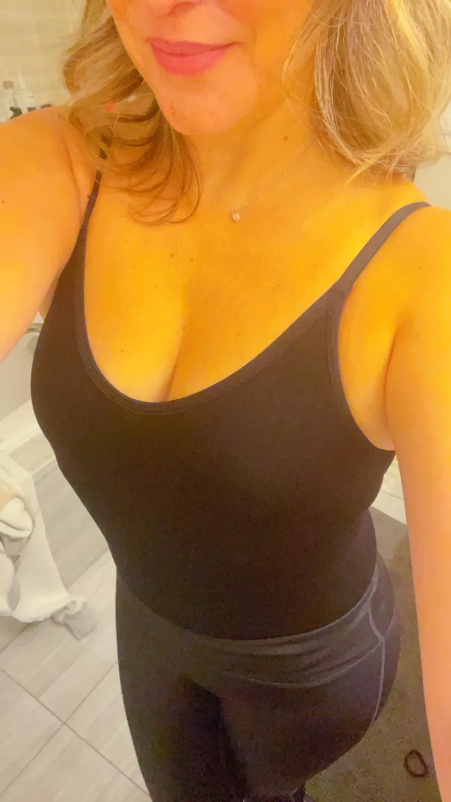 Mummy is going out for drinks tonight! 🍸🍷