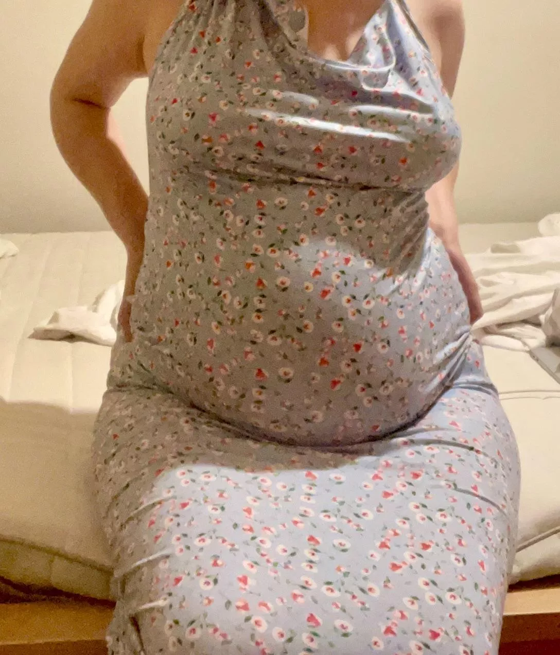 My belly is getting heavier by the day 😮‍💨🐽