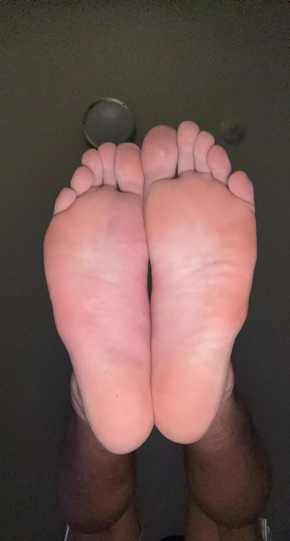 pov: you on all fours getting ready to worship a straight college alpha 😈😈