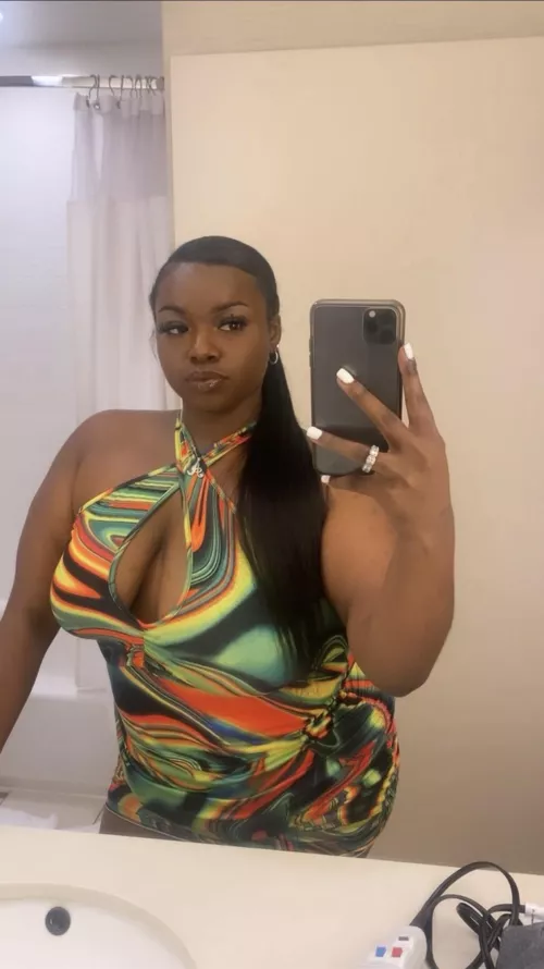 Pretty, brown, spoiled and bratty what more can you ask for?😽